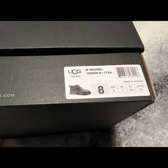 Ugg Men’s Neumel Leather Boots - Picture 10 of 12